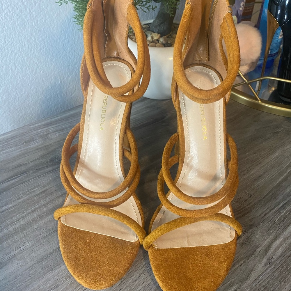 Mid Heels